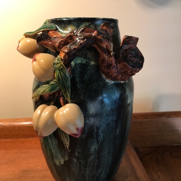 HAND CRAFTED VASE ADDED VINES AND FRUIT - Picture 11 of 16